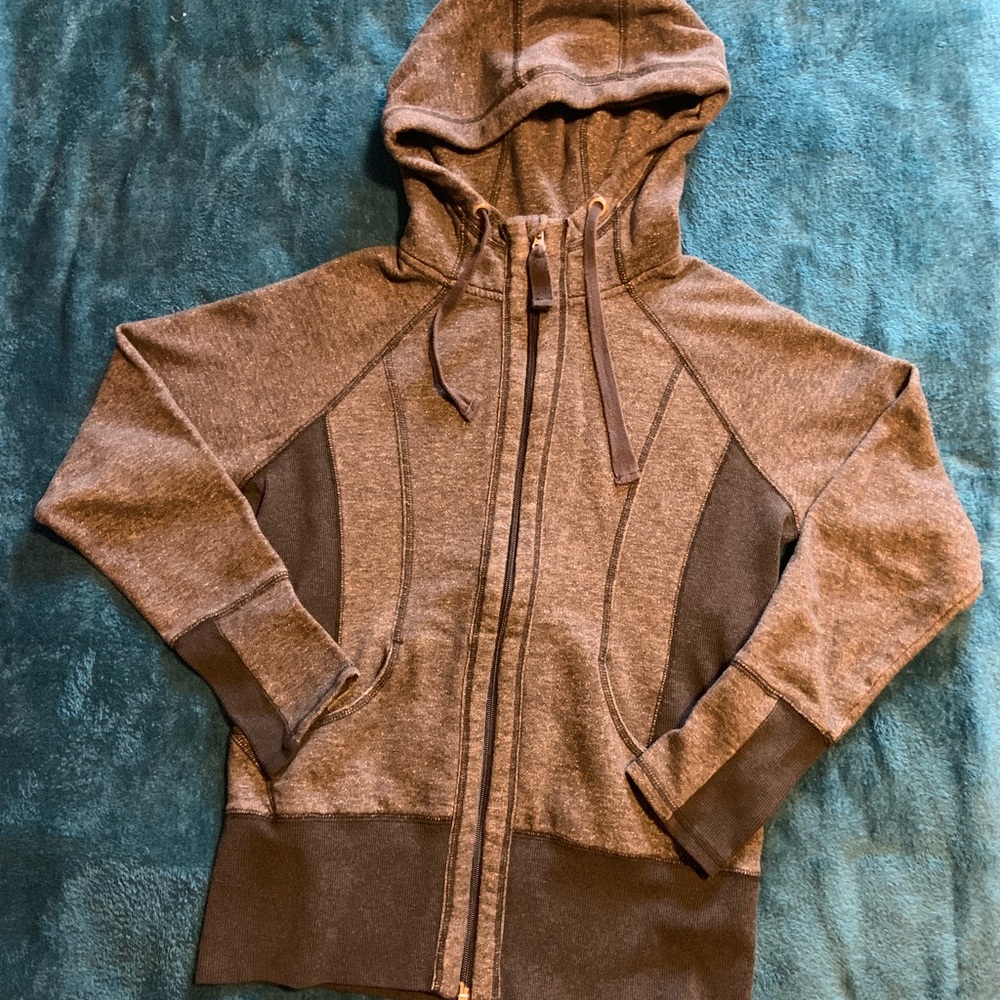 Woman’s reflex hoody